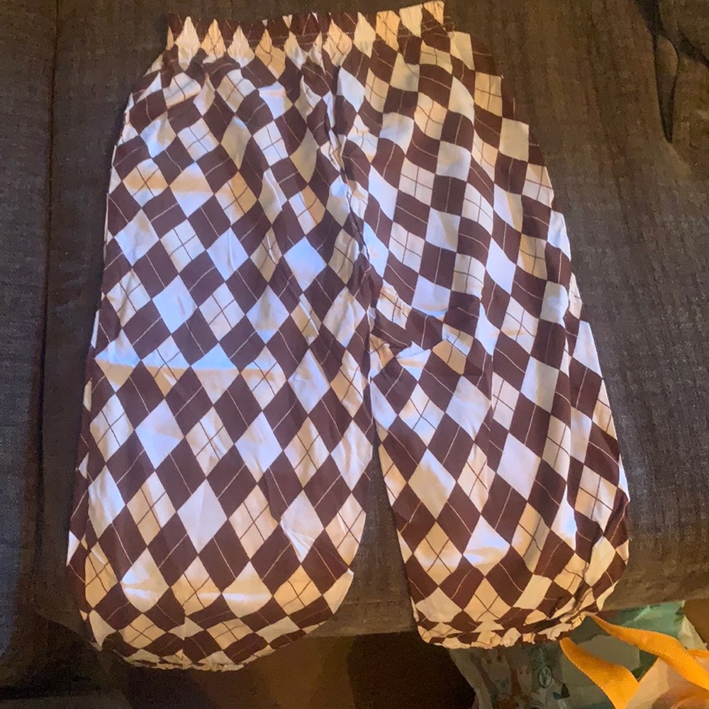 Patterned pants